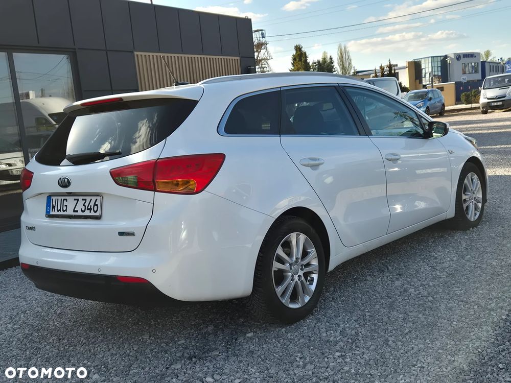 Kia Ceed 1.6 CRDi 128 Platinum Edition - 12