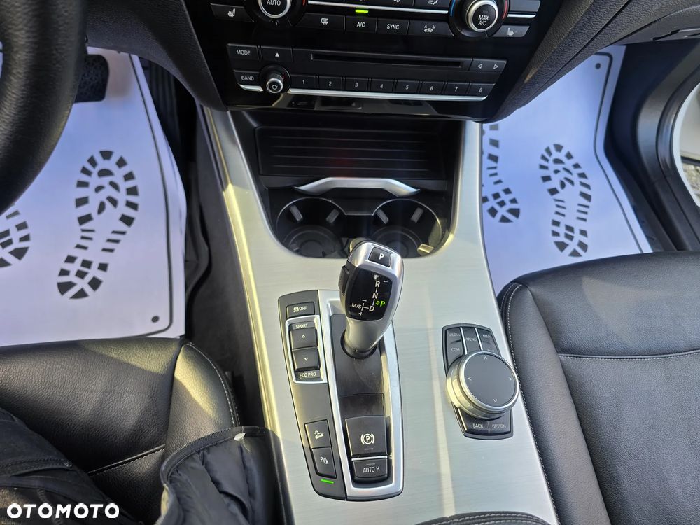 BMW X3 xDrive28i xLine - 28