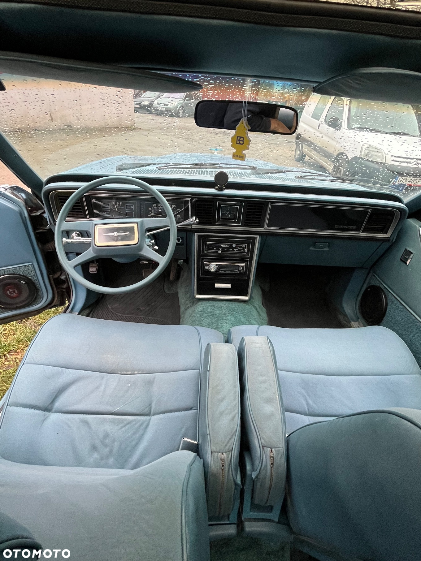 Ford Thunderbird - 12