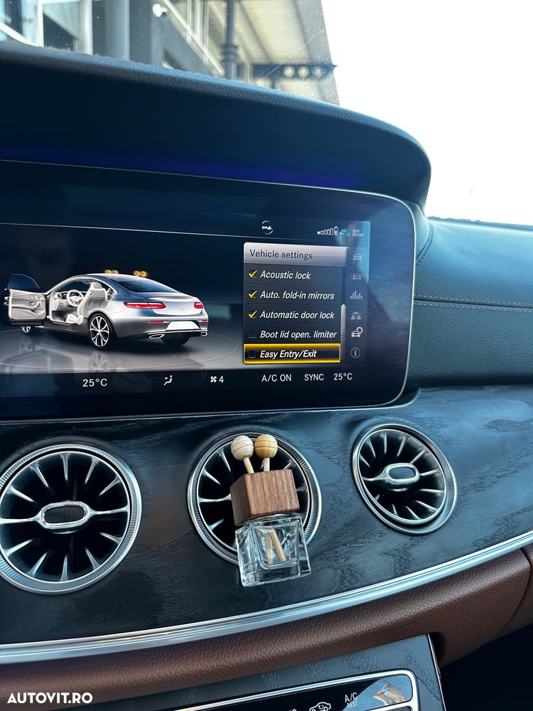 Mercedes-Benz E 400 4MATIC - 31