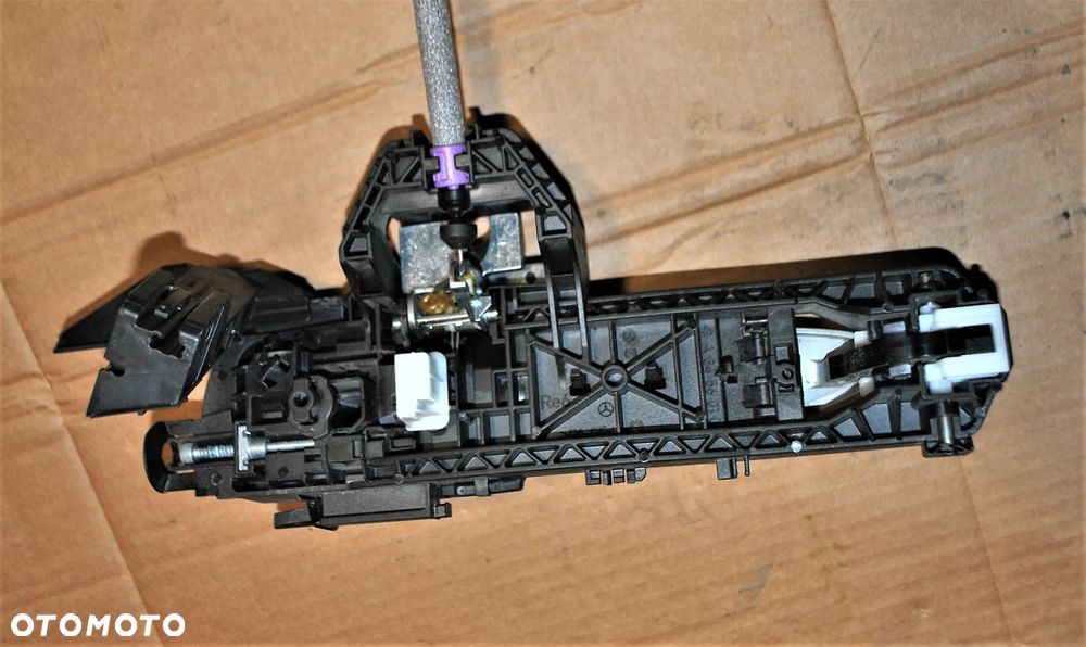 Klamka prawy tył Mercedes GLA W156 - 2