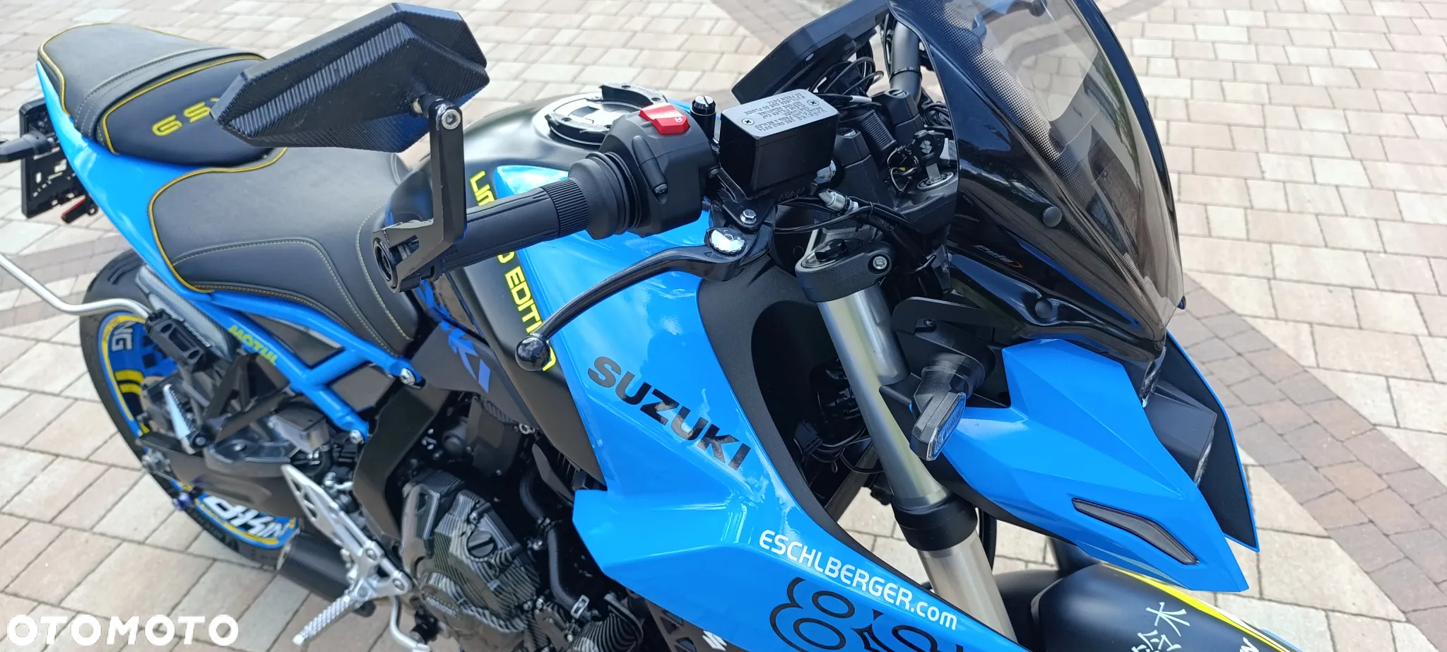 Suzuki GSX - 20
