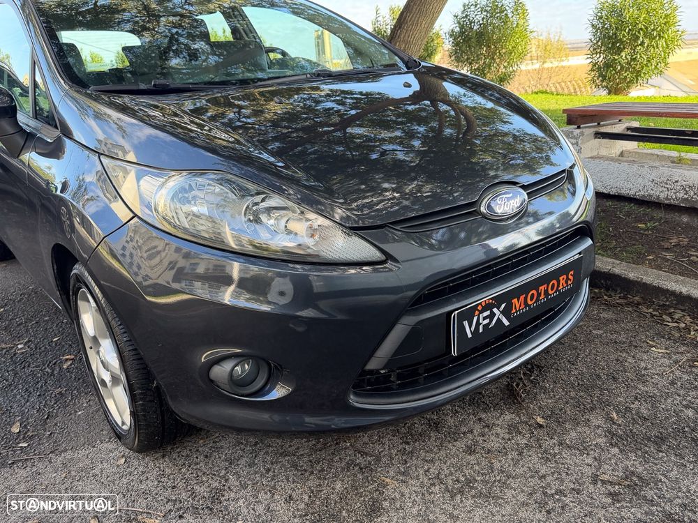 Ford Fiesta 1.25 Techno - 23