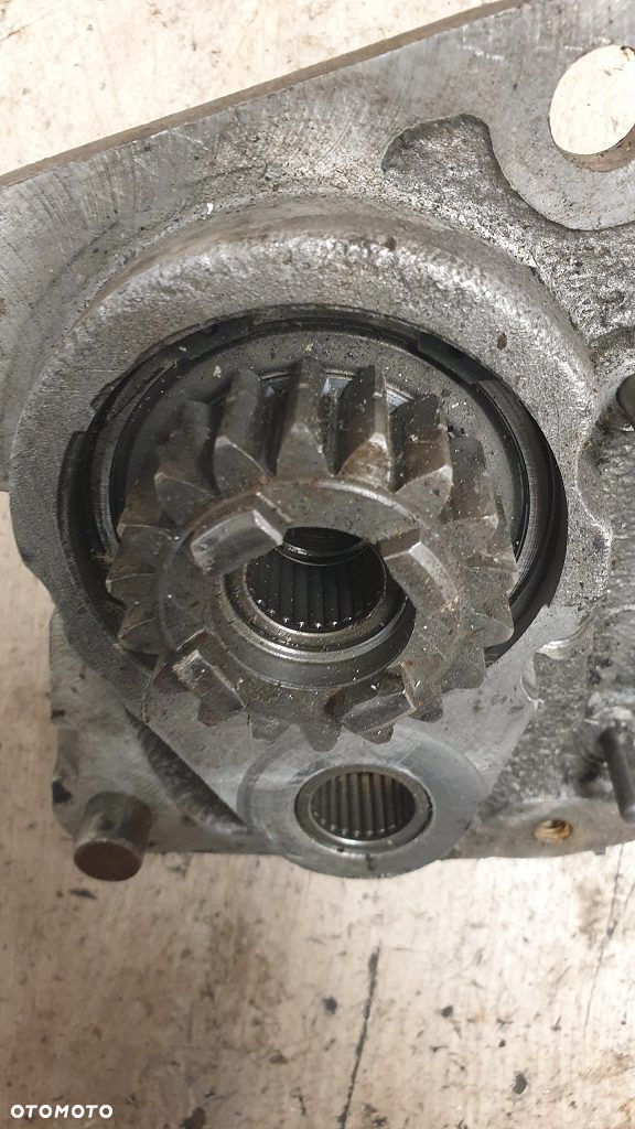 Pokrywa skrzyni biegów wałek zdawczy Harley Ironhead Sportster 25237-84E - 10