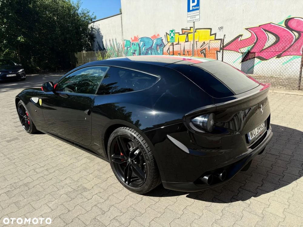 Ferrari FF - 4