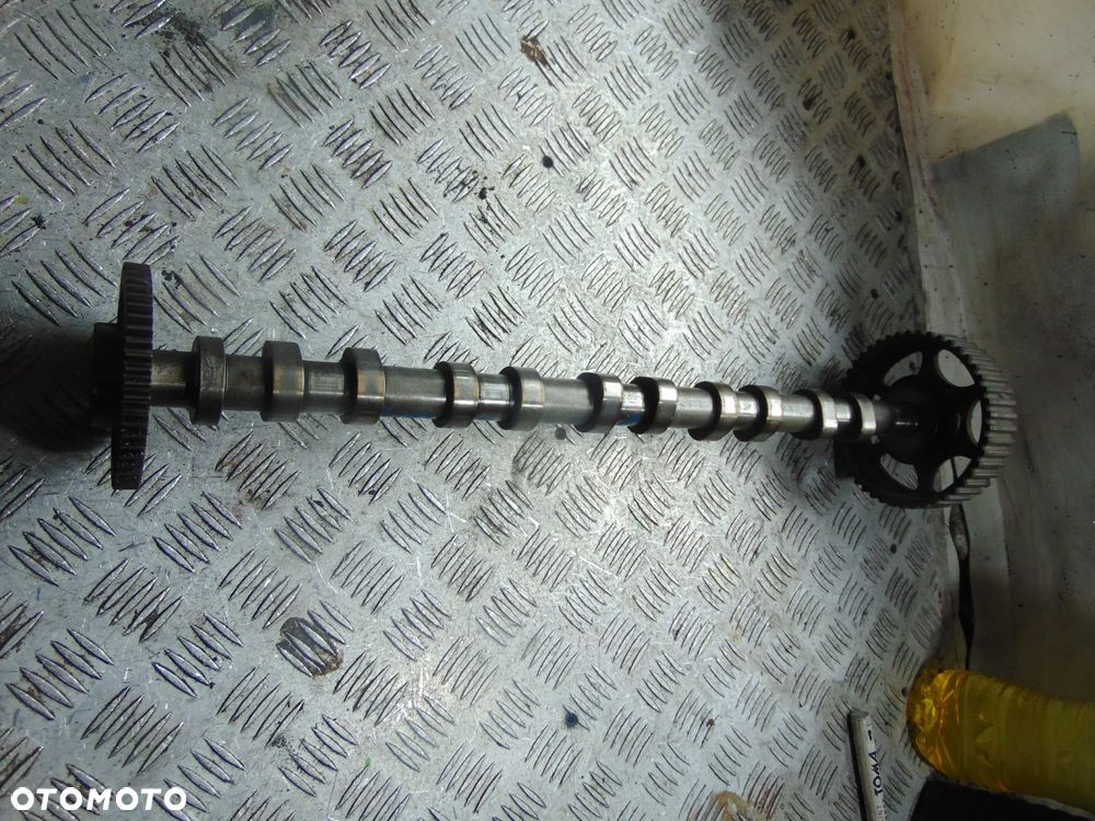 Wałki rozrządu volvo 2,4 d5 cena sztuka 8642842/8658358 - 8