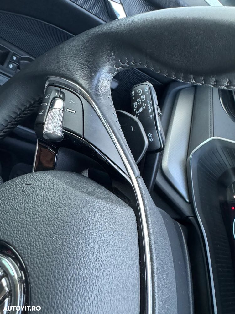 Skoda Octavia 2.0 TDI DSG Ambition - 11