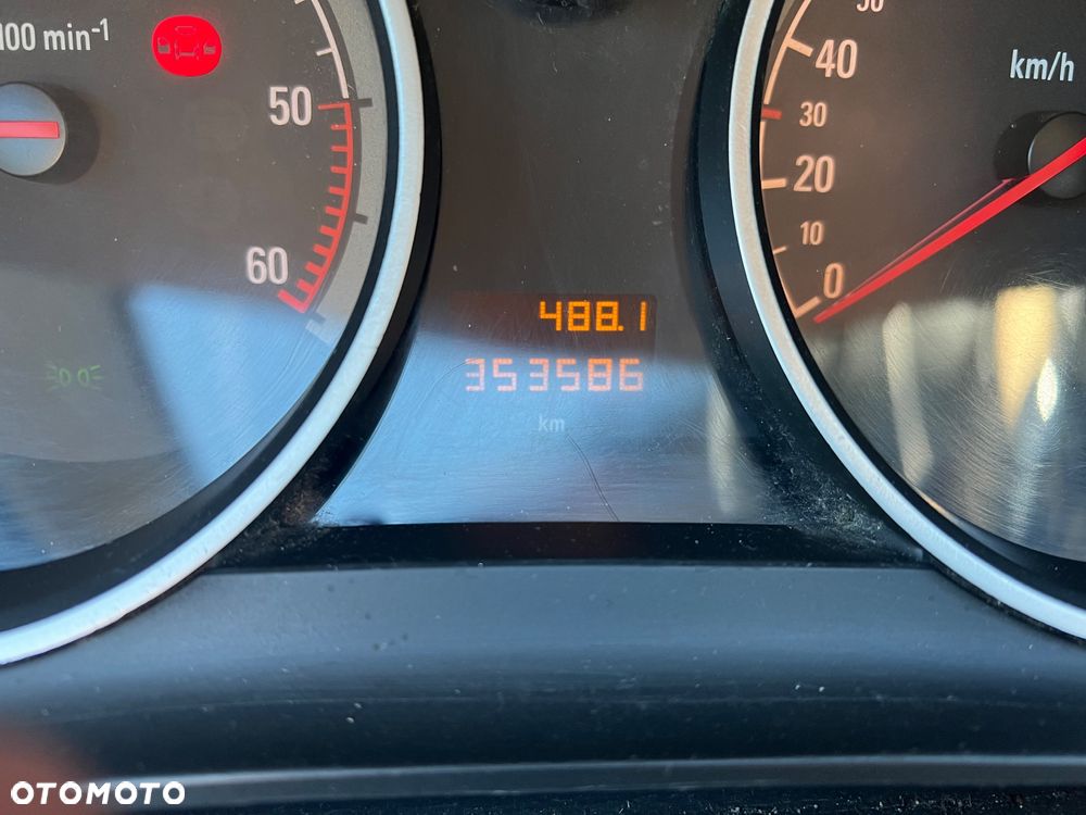 Opel Astra 1.7 CDTI Essentia - 11