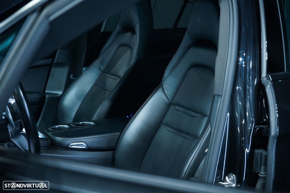 Porsche Panamera 4 E-Hybrid - 14