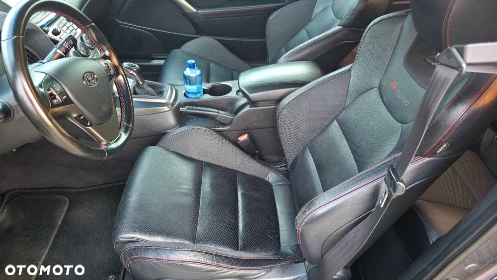 Hyundai Genesis Coupe 3.8 V6 - 9