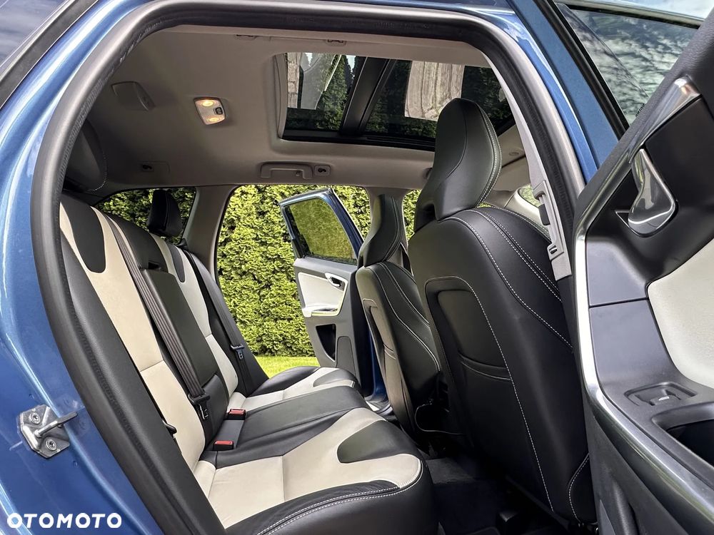 Volvo XC 60 D4 AWD Summum - 15