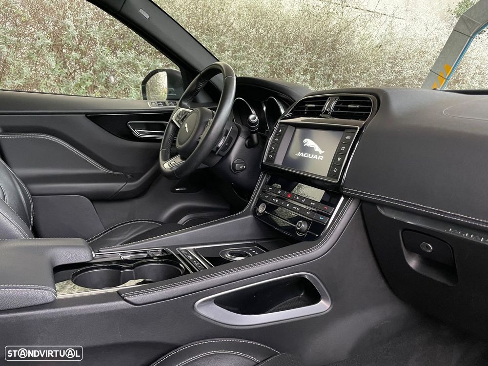 Jaguar F-Pace 2.0 i4D R-Sport Aut. - 15