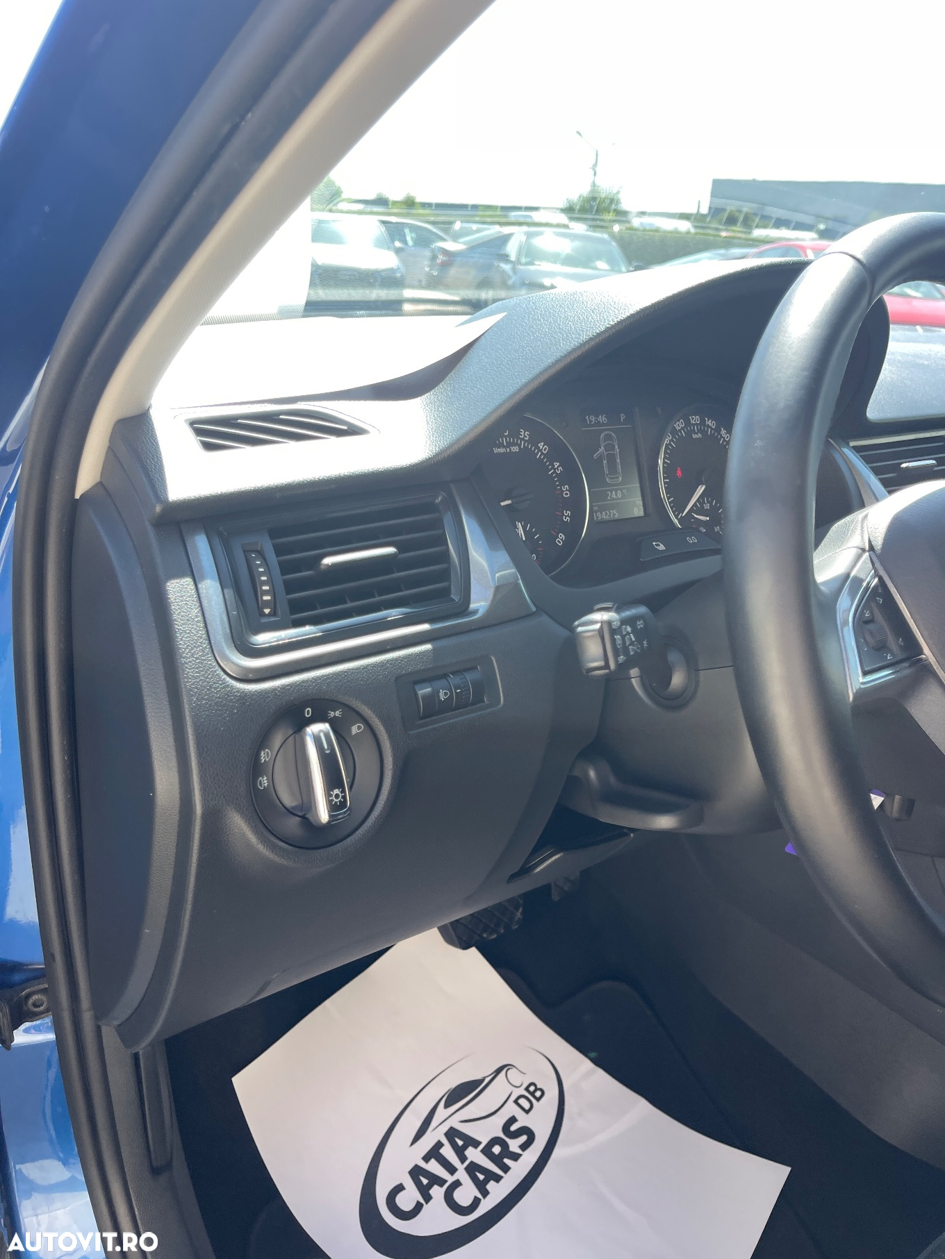 Skoda RAPID 1.6 TDI DSG Ambition - 32