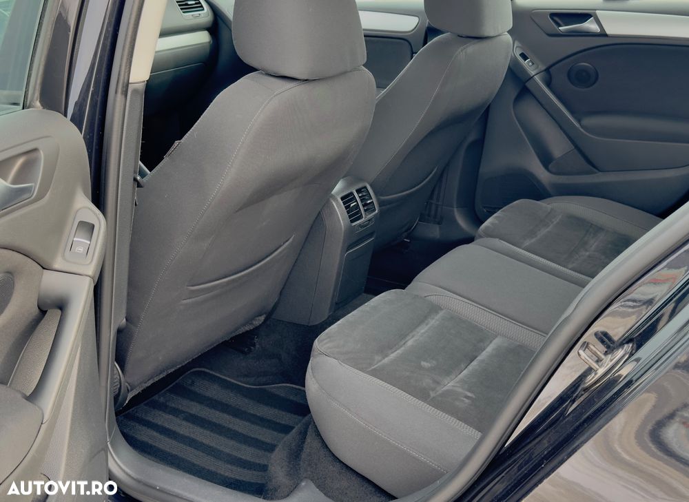 Volkswagen Golf 2.0 TDI DPF Highline - 10