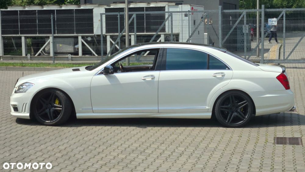 Mercedes-Benz S-Class 2006 photo 2