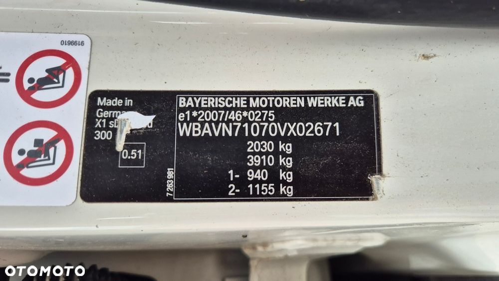 BMW X1 sDrive18d xLine - 31