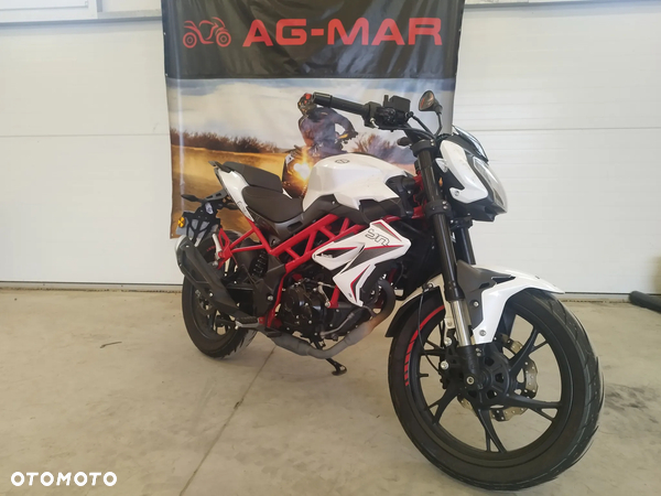 Benelli BN 125