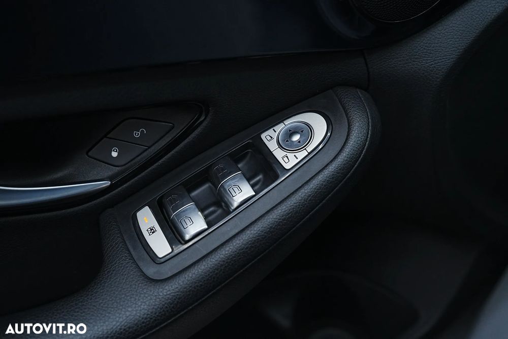 Mercedes-Benz C - 26