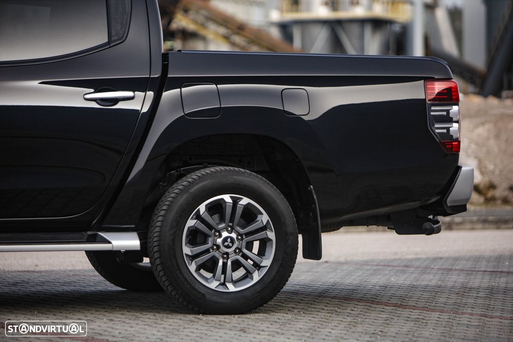 Mitsubishi L200 Pick Up 4x4 S&S Auto Cabine Dupla Select - 6