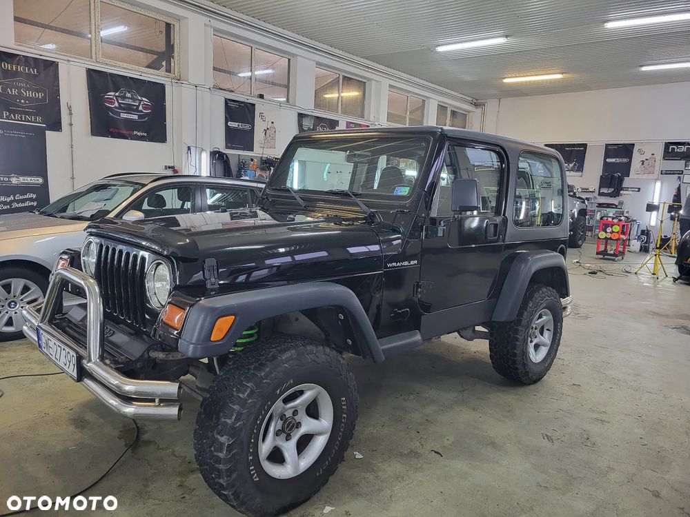 Jeep Wrangler - 1
