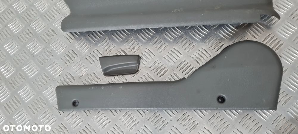 Suzuki Jimny Osłona Fotela Prawy Przód - 10