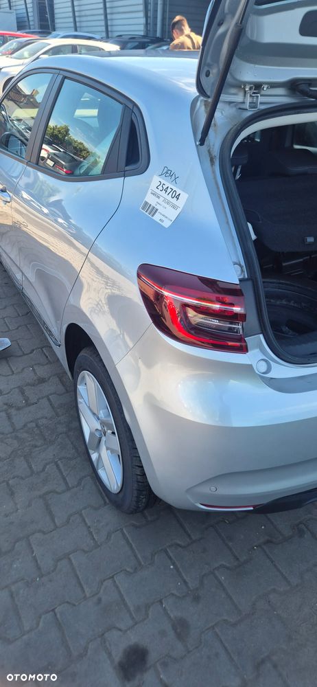 Renault Clio - 22