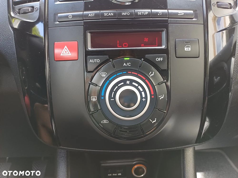 Kia Venga 1.6 CRDi 128 Platinum Edition - 15