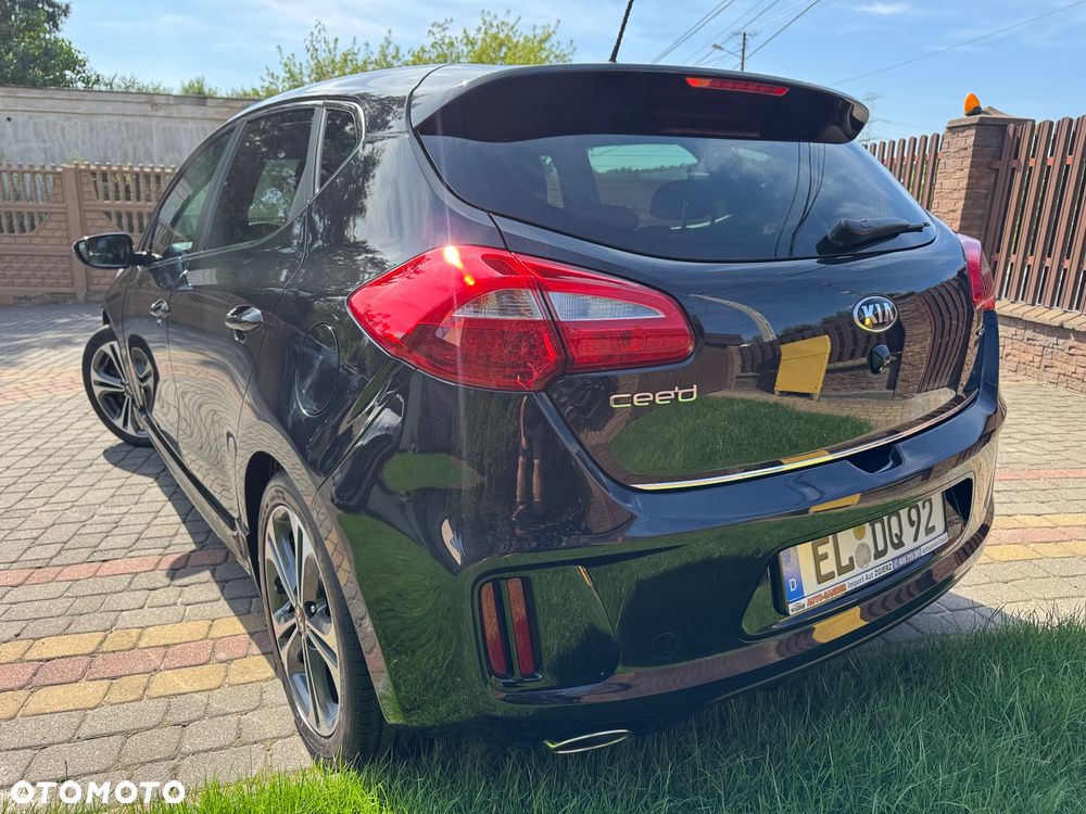 Kia Ceed 1.6 CRDi 136 ISG GT Line - 4