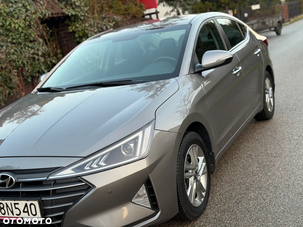 Hyundai Elantra 1.6 Comfort - 38