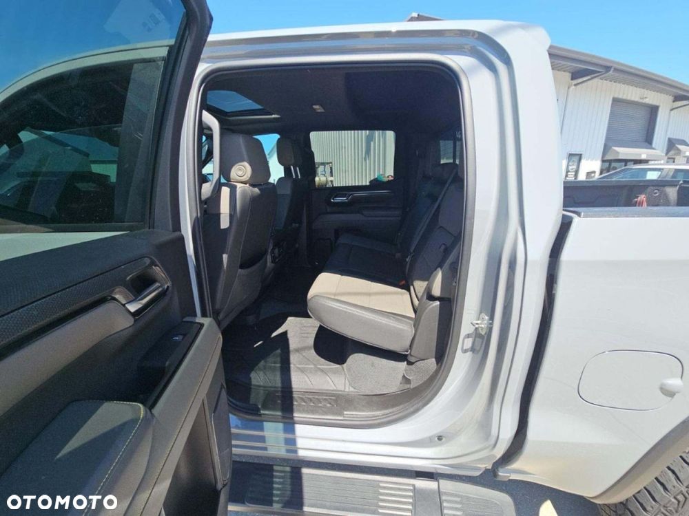 Chevrolet Silverado - 14