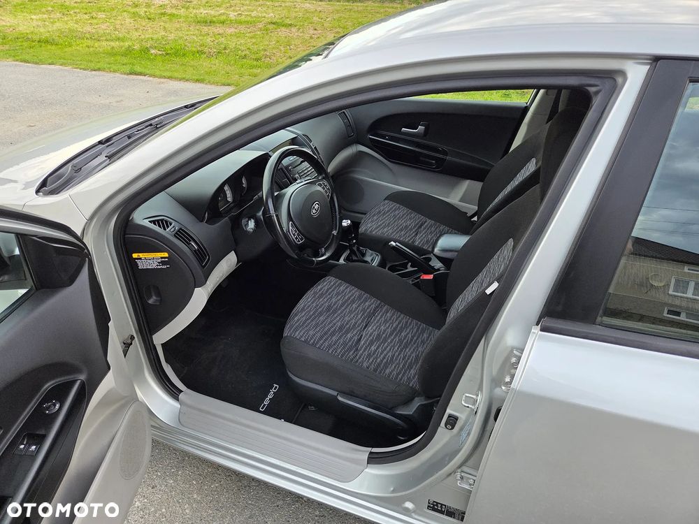 Kia Ceed 1.6 Comfort + - 7