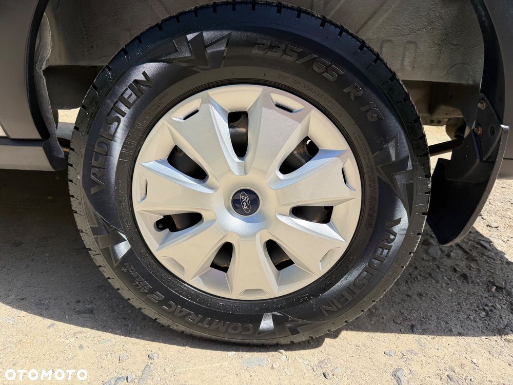 Ford TRANSIT 7os. - 21