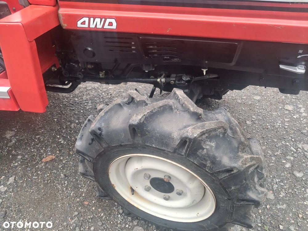 Mitsubishi Mt16 - 8