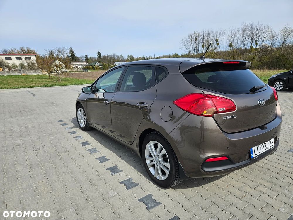 Kia Ceed 1.6 CRDi 128 Spirit - 4