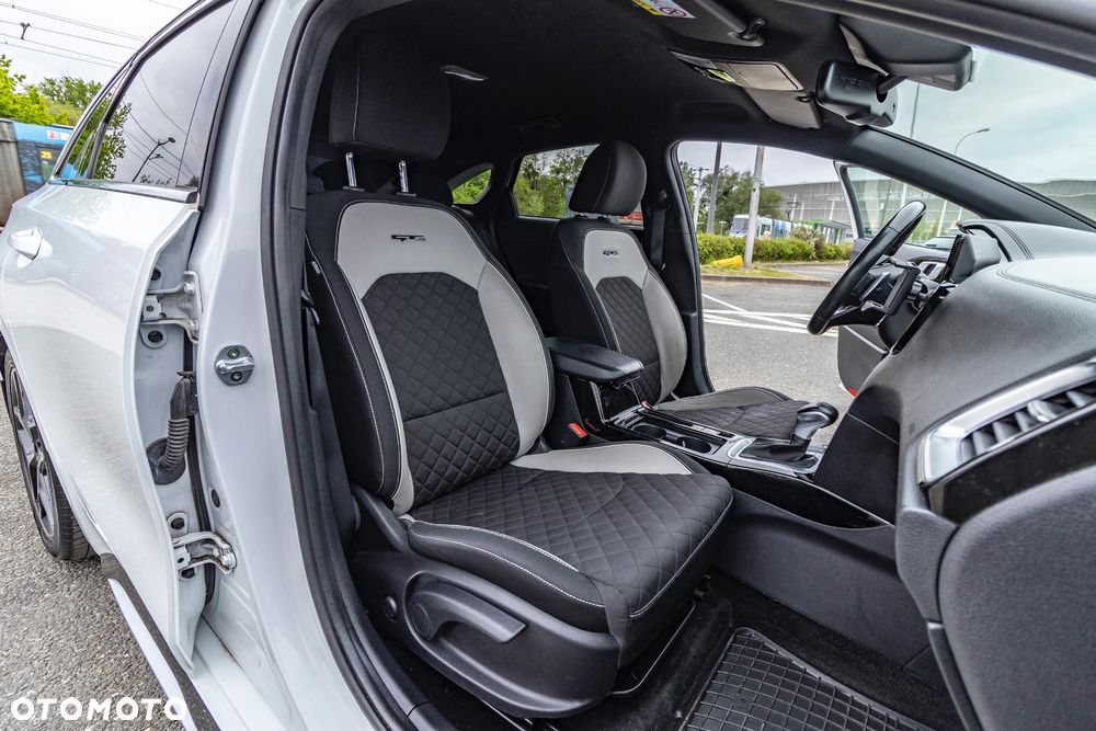Kia ProCeed - 34