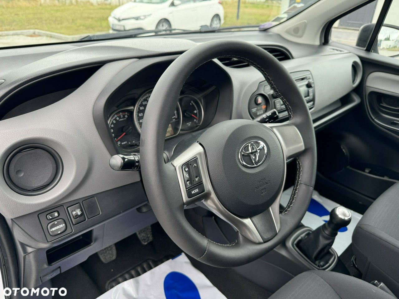 Toyota Yaris - 17