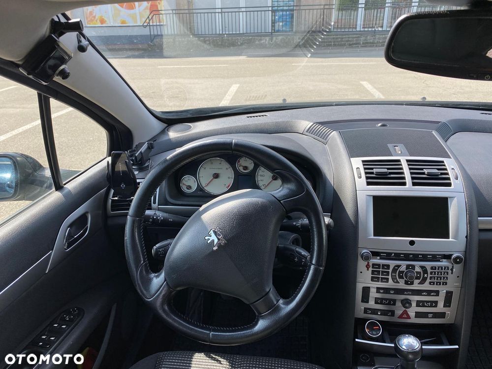Peugeot 407 - 6