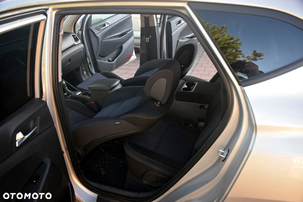 Hyundai Tucson 2.0 CRDi 4WD Automatik Style - 8