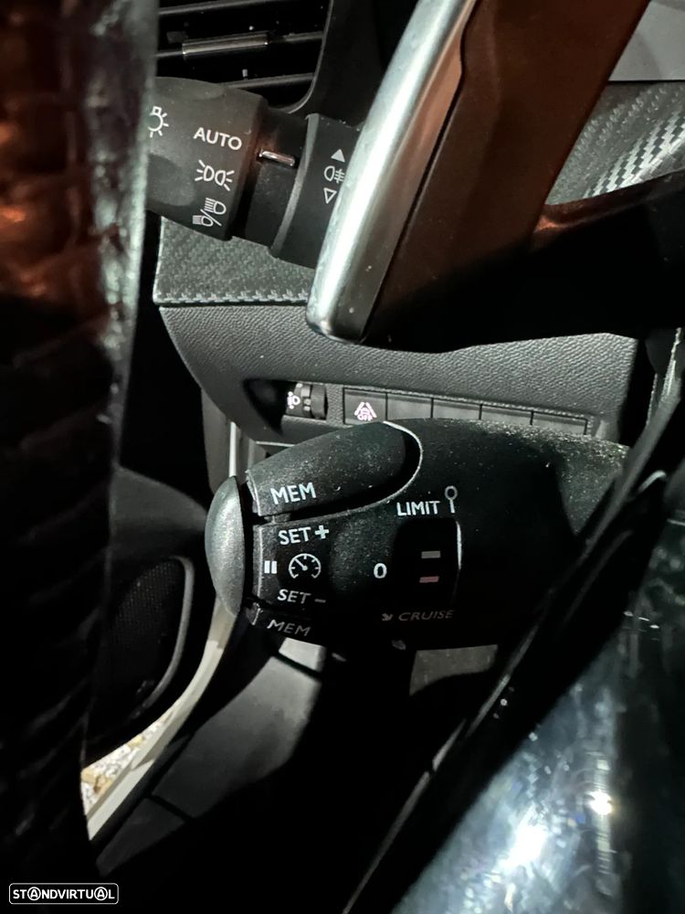 Peugeot 208 PureTech 100 EAT8 Allure Pack - 12