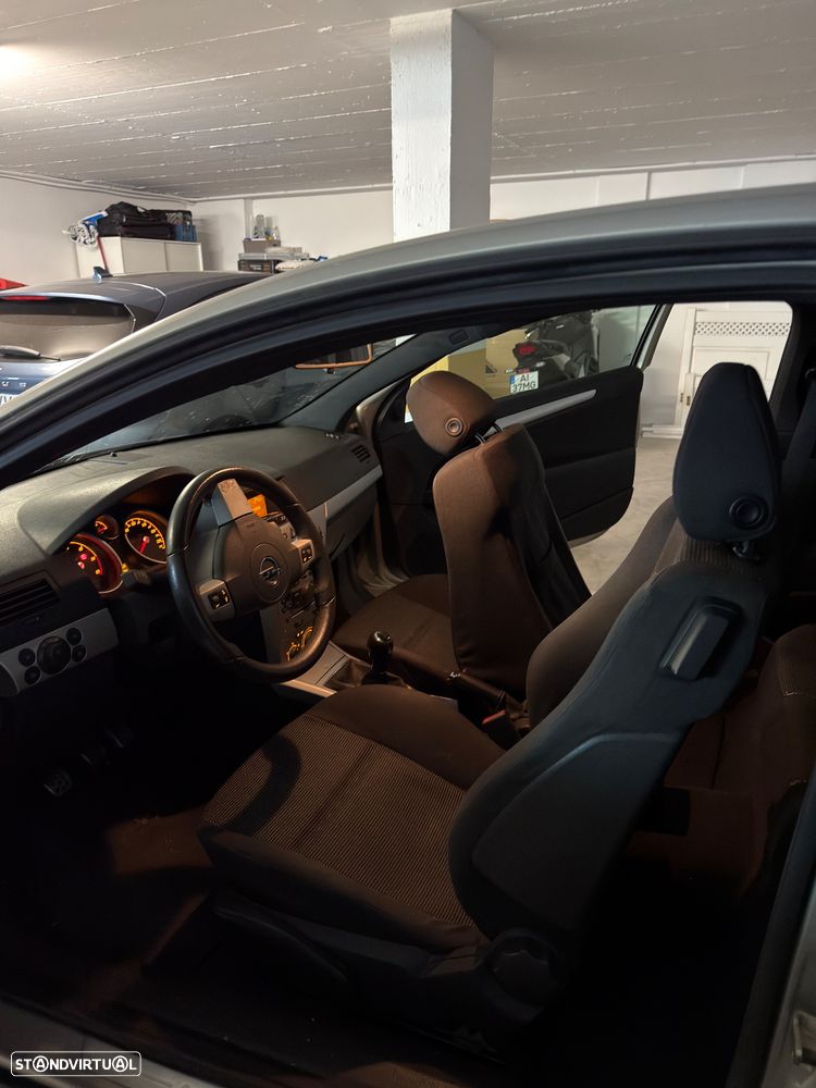 Opel Astra GTC 1.7 CDTI - 5
