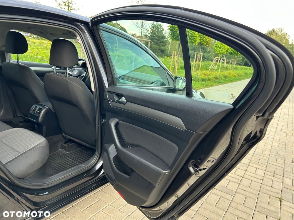 Volkswagen Passat 1.5 TSI EVO Essence - 22