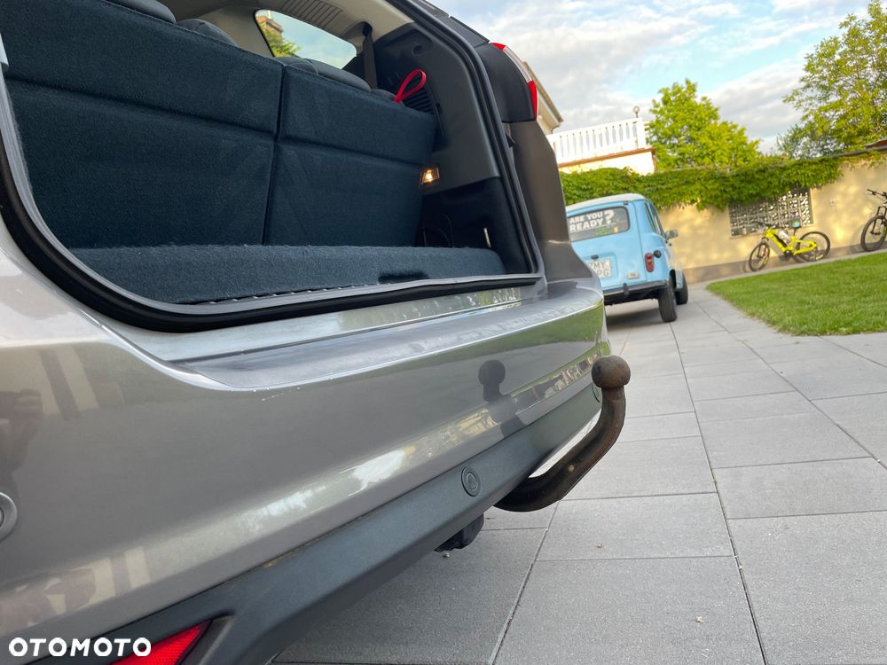 Ford Grand C-MAX - 17
