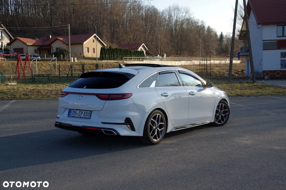 Kia ProCeed 1.6 CRDi DCT7 SCR GT LINE - 2