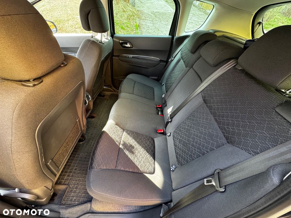 Peugeot 3008 1.6 HDi Style - 14