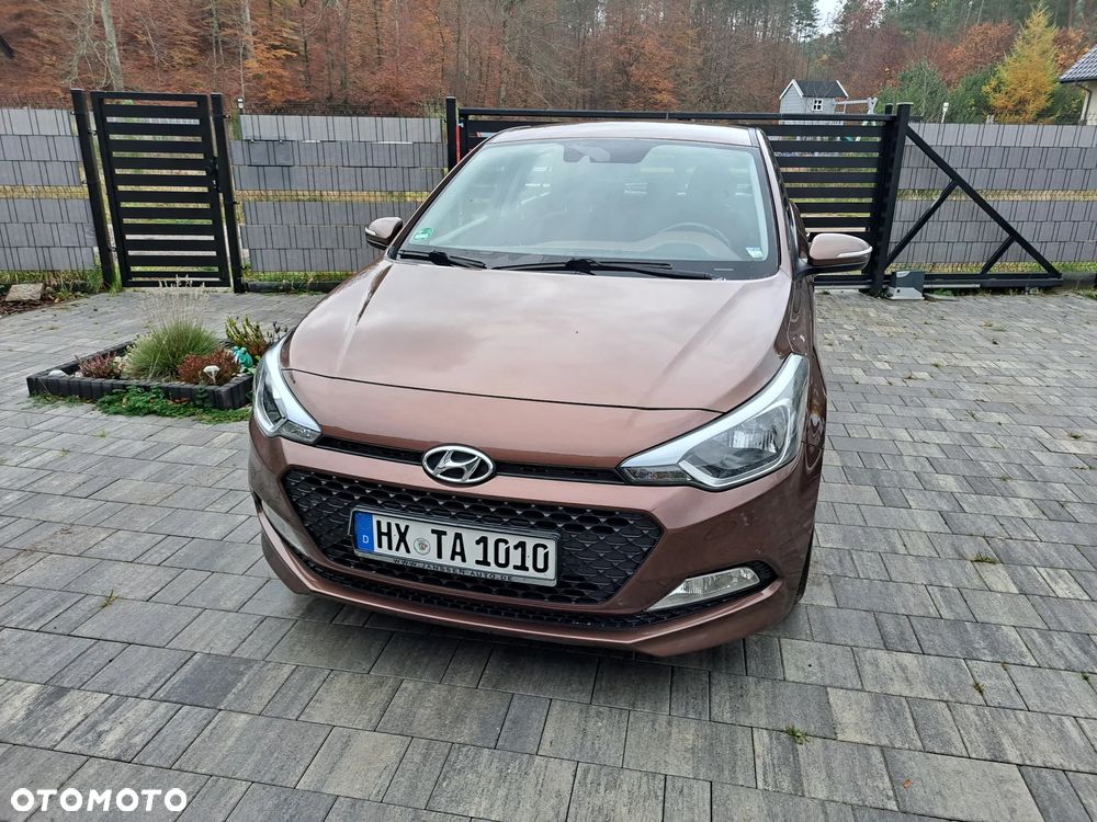 Hyundai i20 1.1 CRDi Trend - 11
