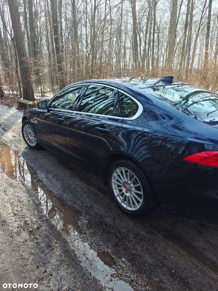 Jaguar XF 25t AWD Prestige - 5