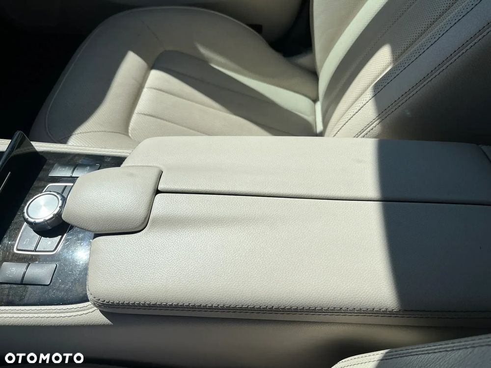 Mercedes-Benz CLS - 23