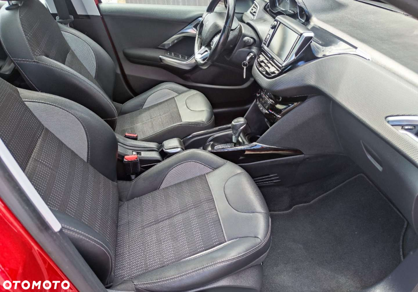 Peugeot 2008 PureTech 110 Stop&Start EAT6 Allure - 17