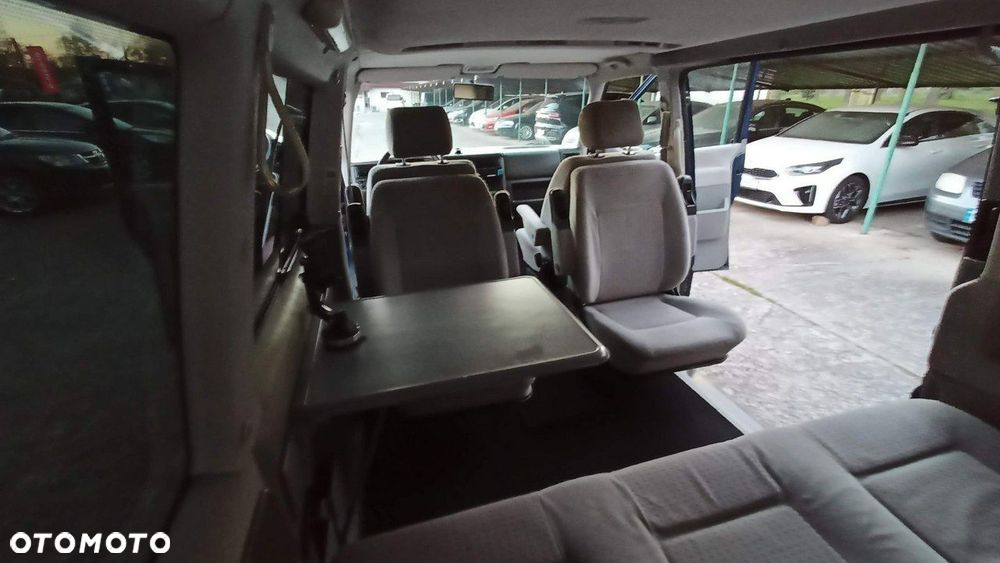 Volkswagen Multivan - 5
