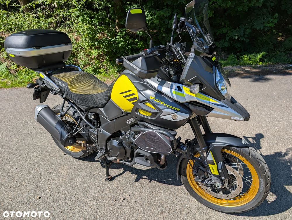 Suzuki V-STROM - 4